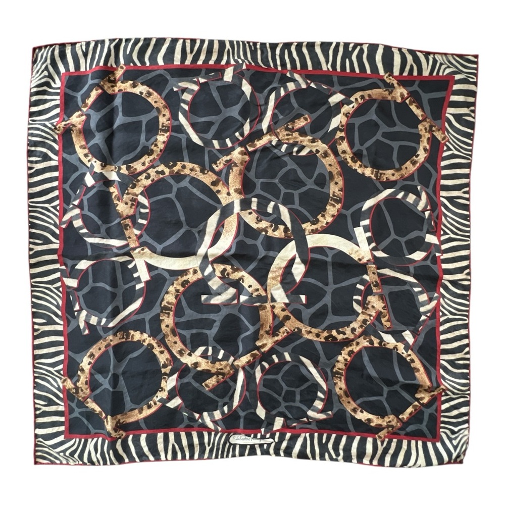 Salvatore Ferragamo ring gancini made in Italy animal print black square Scarf